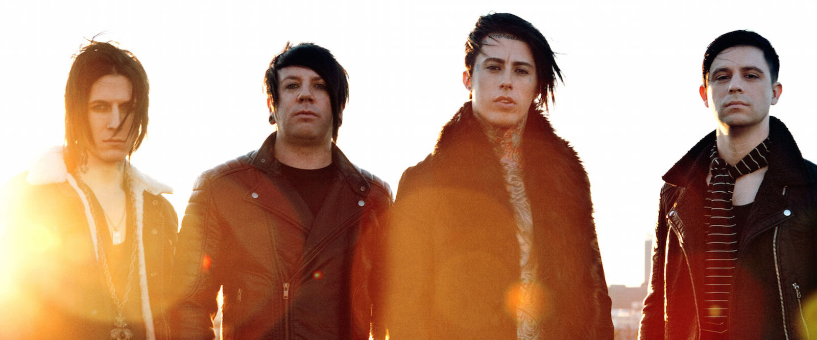 Falling in reverse christmas. Brother falling in reverse. falling in reverse coming home клип. they fall группа. &quot;falling in reverse&quot; &amp;&amp; ( исполнитель  группа  музыка  music  band  artist ) &amp;&amp; (фото  photo).